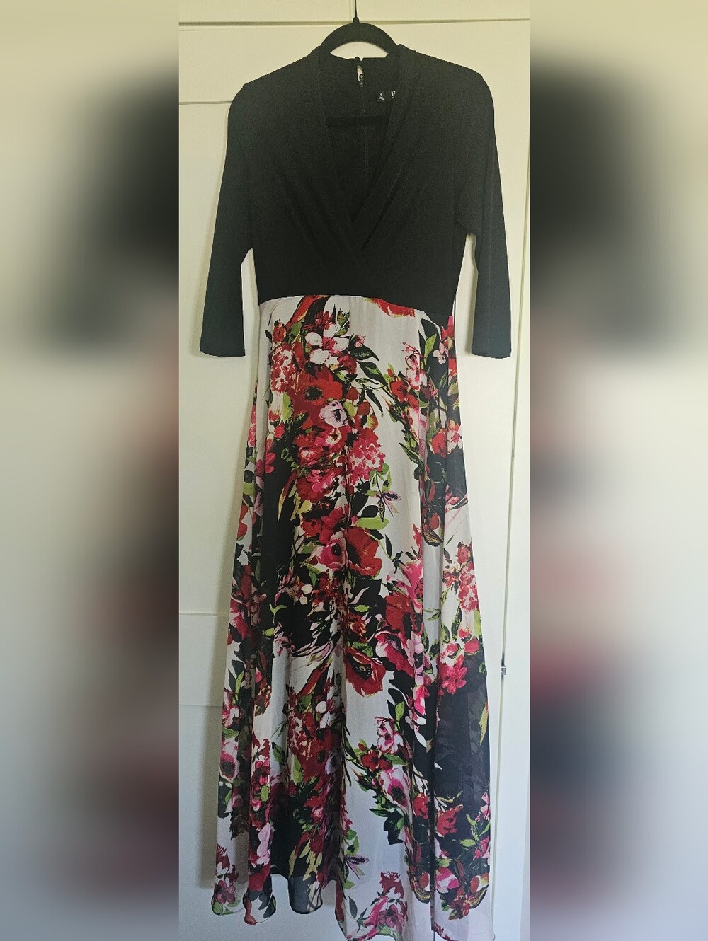 Black & Floral V-Neck Maxi Dress with Three-Quarter Sleeves
